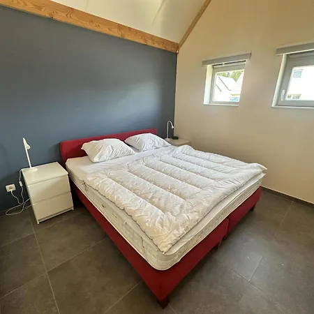 Semesterbostad Westhinder Ii H28 *